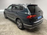 VW Tiguan Allspace bei Gebrauchtwagen.expert - Abbildung (3 / 15)