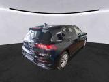 VW Golf VIII bei Gebrauchtwagen.expert - Abbildung (3 / 8)