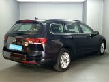 VW Passat bei Gebrauchtwagen.expert - Abbildung (4 / 15) VW Passat bei Gebrauchtwagen.expert - Abbildung (4 / 15)