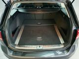 VW Passat bei Gebrauchtwagen.expert - Abbildung (11 / 15) VW Passat bei Gebrauchtwagen.expert - Abbildung (11 / 15)