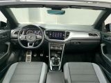 VW T-Roc bei Gebrauchtwagen.expert - Abbildung (9 / 15) VW T-Roc bei Gebrauchtwagen.expert - Abbildung (9 / 15)