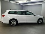 VW Passat bei Gebrauchtwagen.expert - Abbildung (4 / 15) VW Passat bei Gebrauchtwagen.expert - Abbildung (4 / 15)