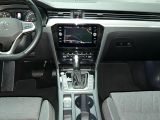 VW Passat bei Gebrauchtwagen.expert - Abbildung (14 / 15) VW Passat bei Gebrauchtwagen.expert - Abbildung (14 / 15)