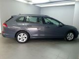 VW Golf VIII bei Gebrauchtwagen.expert - Abbildung (3 / 15) VW Golf VIII bei Gebrauchtwagen.expert - Abbildung (3 / 15)