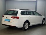 VW Passat bei Gebrauchtwagen.expert - Abbildung (4 / 15) VW Passat bei Gebrauchtwagen.expert - Abbildung (4 / 15)
