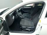 VW Passat bei Gebrauchtwagen.expert - Abbildung (9 / 15) VW Passat bei Gebrauchtwagen.expert - Abbildung (9 / 15)