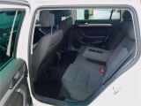 VW Passat bei Gebrauchtwagen.expert - Abbildung (10 / 15) VW Passat bei Gebrauchtwagen.expert - Abbildung (10 / 15)
