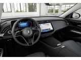 Mercedes-Benz E-Klasse bei Gebrauchtwagen.expert - Abbildung (11 / 15) Mercedes-Benz E-Klasse bei Gebrauchtwagen.expert - Abbildung (11 / 15)