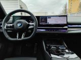 BMW 5er bei Gebrauchtwagen.expert - Abbildung (11 / 15) BMW 5er bei Gebrauchtwagen.expert - Abbildung (11 / 15)