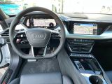 Audi e-tron bei Gebrauchtwagen.expert - Abbildung (2 / 15)