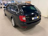 Skoda Superb bei Gebrauchtwagen.expert - Abbildung (6 / 15)
