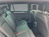 VW Passat bei Gebrauchtwagen.expert - Abbildung (12 / 15) VW Passat bei Gebrauchtwagen.expert - Abbildung (12 / 15)