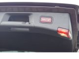 Mercedes-Benz E-Klasse bei Gebrauchtwagen.expert - Abbildung (9 / 15) Mercedes-Benz E-Klasse bei Gebrauchtwagen.expert - Abbildung (9 / 15)