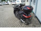 Piaggio 400 bei Gebrauchtwagen.expert - Abbildung (4 / 7)