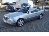 Mercedes-Benz E-Klasse bei Gebrauchtwagen.expert - Abbildung (4 / 15) Mercedes-Benz E-Klasse bei Gebrauchtwagen.expert - Abbildung (4 / 15)