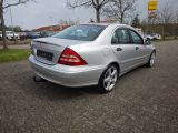 Mercedes-Benz C-Klasse bei Gebrauchtwagen.expert - Abbildung (4 / 15)
