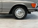 Mercedes-Benz SL 380 Oldtimer bei Gebrauchtwagen.expert - Abbildung (3 / 15)