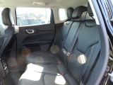 Jeep Compass bei Gebrauchtwagen.expert - Abbildung (8 / 15) Jeep Compass bei Gebrauchtwagen.expert - Abbildung (8 / 15)