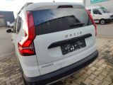 Dacia Jogger bei Gebrauchtwagen.expert - Abbildung (4 / 15)
