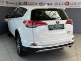 Toyota RAV 4 bei Gebrauchtwagen.expert - Abbildung (5 / 15)