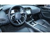 Jaguar XE bei Gebrauchtwagen.expert - Abbildung (3 / 15)