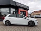 VW Golf VIII bei Gebrauchtwagen.expert - Abbildung (2 / 15)