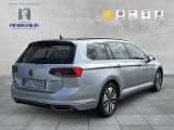 VW Passat bei Gebrauchtwagen.expert - Abbildung (4 / 11) VW Passat bei Gebrauchtwagen.expert - Abbildung (4 / 11)