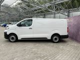 Opel Vivaro bei Gebrauchtwagen.expert - Abbildung (5 / 15)