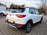 Kia Stonic bei Gebrauchtwagen.expert - Abbildung (8 / 12) Kia Stonic bei Gebrauchtwagen.expert - Abbildung (8 / 12)