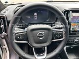 Volvo XC40 bei Gebrauchtwagen.expert - Abbildung (9 / 15)