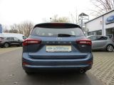 Ford Focus Turnier bei Gebrauchtwagen.expert - Abbildung (4 / 15)