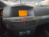 Opel Astra bei Gebrauchtwagen.expert - Abbildung (15 / 15) Opel Astra bei Gebrauchtwagen.expert - Abbildung (15 / 15)
