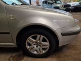 VW Bora bei Gebrauchtwagen.expert - Abbildung (13 / 15) VW Bora bei Gebrauchtwagen.expert - Abbildung (13 / 15)