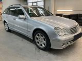 Mercedes-Benz C-Klasse bei Gebrauchtwagen.expert - Abbildung (3 / 9) Mercedes-Benz C-Klasse bei Gebrauchtwagen.expert - Abbildung (3 / 9)
