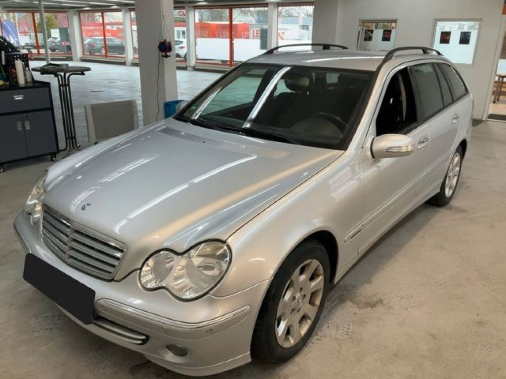 Mercedes-Benz C-Klasse bei Gebrauchtwagen.expert - Hauptabbildung Mercedes-Benz C-Klasse bei Gebrauchtwagen.expert - Hauptabbildung
