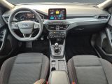 Ford Focus Turnier bei Gebrauchtwagen.expert - Abbildung (11 / 15)