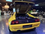 Ferrari F355 bei Gebrauchtwagen.expert - Abbildung (12 / 15) Ferrari F355 bei Gebrauchtwagen.expert - Abbildung (12 / 15)