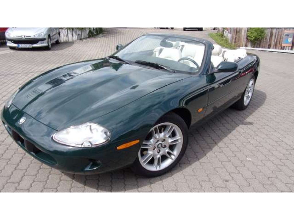 Jaguar XK8 bei Gebrauchtwagen.expert - Hauptabbildung Jaguar XK8 bei Gebrauchtwagen.expert - Hauptabbildung