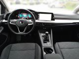 VW Golf VIII bei Gebrauchtwagen.expert - Abbildung (11 / 15)