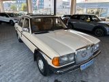 Mercedes-Benz 200 bei Gebrauchtwagen.expert - Abbildung (4 / 15)