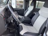 Land Rover Defender bei Gebrauchtwagen.expert - Abbildung (7 / 15)