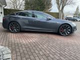 Tesla Model S bei Gebrauchtwagen.expert - Abbildung (4 / 9)