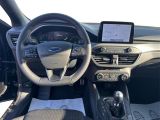 Ford Focus Turnier bei Gebrauchtwagen.expert - Abbildung (9 / 15) Ford Focus Turnier bei Gebrauchtwagen.expert - Abbildung (9 / 15)