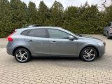 Volvo V40 bei Gebrauchtwagen.expert - Abbildung (6 / 15) Volvo V40 bei Gebrauchtwagen.expert - Abbildung (6 / 15)
