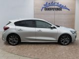 Ford Focus ST bei Gebrauchtwagen.expert - Abbildung (6 / 15) Ford Focus ST bei Gebrauchtwagen.expert - Abbildung (6 / 15)