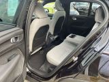 Volvo XC40 bei Gebrauchtwagen.expert - Abbildung (8 / 14) Volvo XC40 bei Gebrauchtwagen.expert - Abbildung (8 / 14)