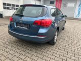 Opel Astra bei Gebrauchtwagen.expert - Abbildung (8 / 15)