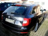 Skoda Superb bei Gebrauchtwagen.expert - Abbildung (4 / 15)