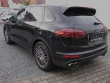 Porsche Cayenne bei Gebrauchtwagen.expert - Abbildung (11 / 15)