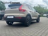 Volvo XC40 bei Gebrauchtwagen.expert - Abbildung (4 / 15)